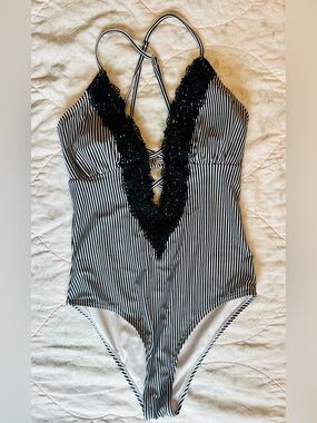 Cupshe Black and White Striped Lace-Trim Women’s One-Piece